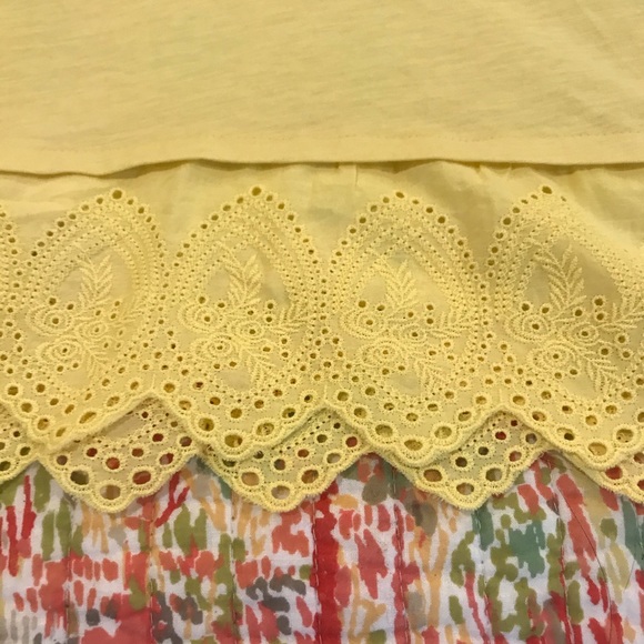 LOFT Tops - LOFT PETITE EYELET HEM TEE